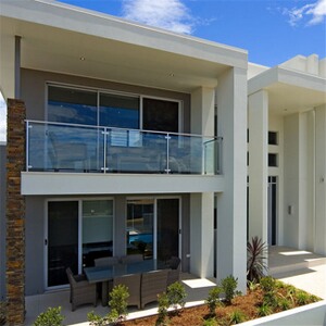 Spigot glass railing with round spigot frameless railing