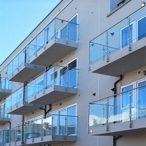 stainless steel post glass railing with tempered glass