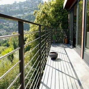 aluminum balcony railing