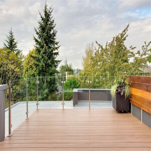 balcony railing height